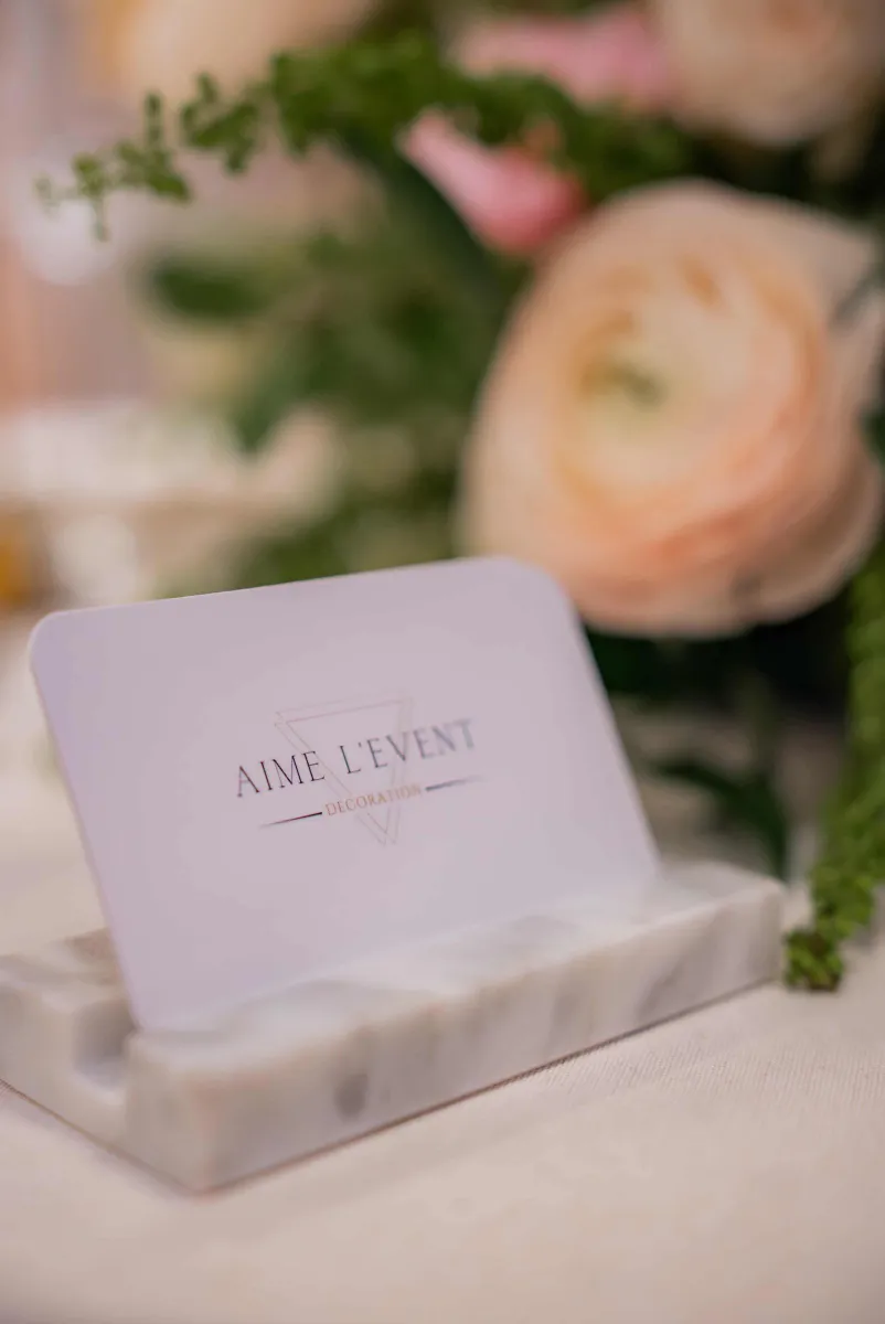Carte de visite Aime l'Event entre les fleurs